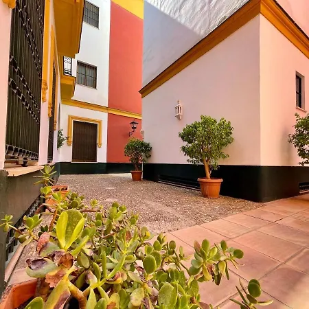 Caballerizas Apartment *